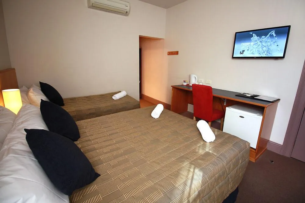 Central Hotel Hobart 3*,
